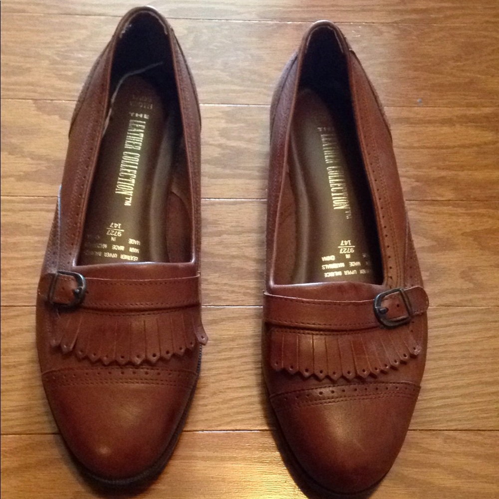 I bought them and never wore them. They look new!